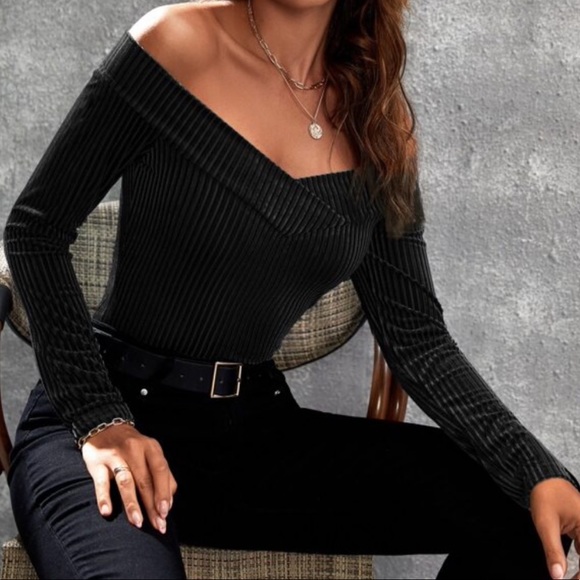 Sexy black ribbed fitted top - Picture 4 of 14